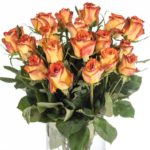 Buque de rosa bicolor amarela/laranja com 20 hastes de 60 cm - high magic